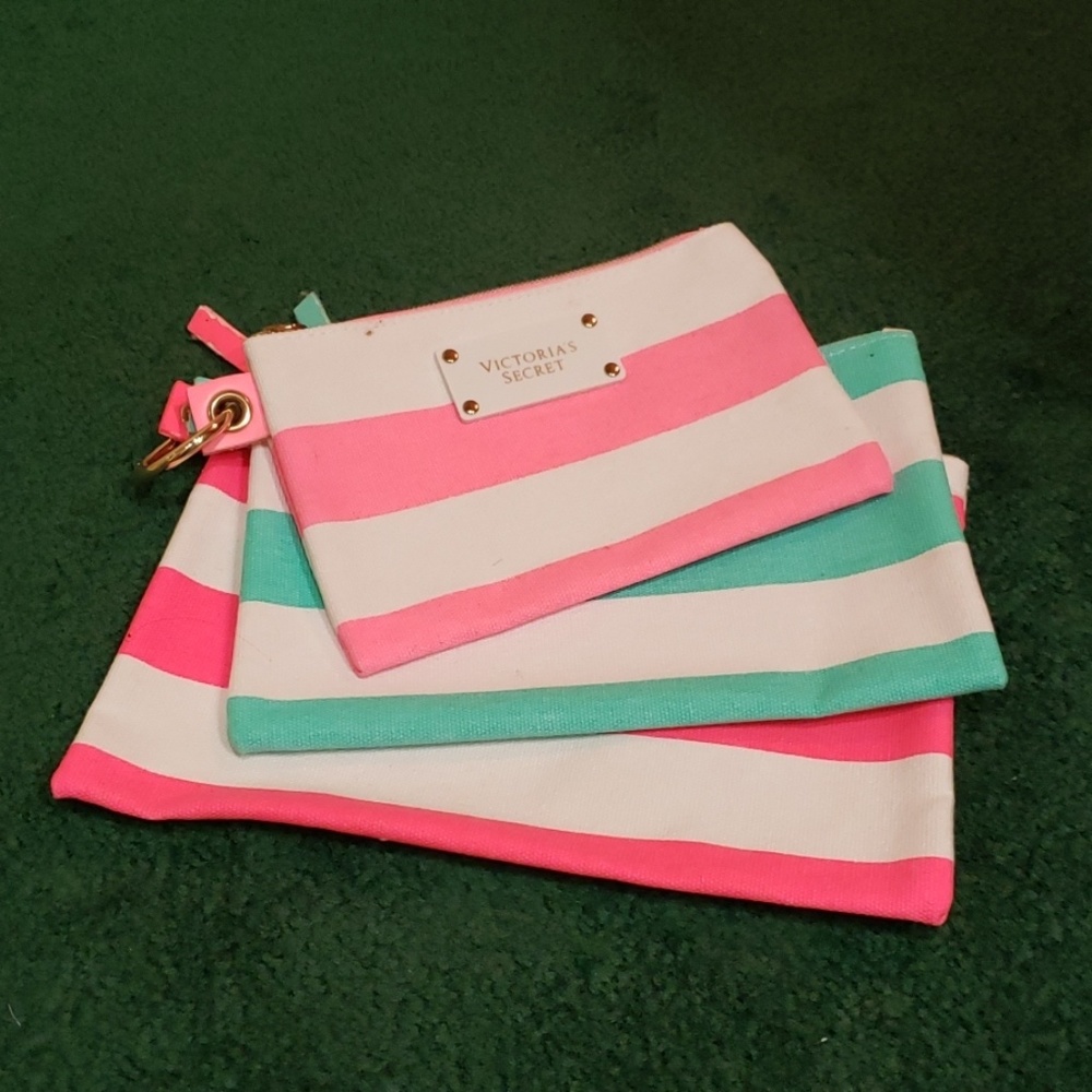 SOLD - BRAND NEW VICTORIA SECRET COSMETICS BAGS